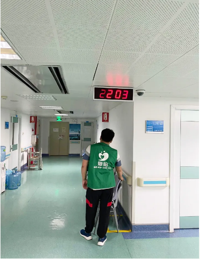 【共享陪護床】服務(wù)綠色的職守 責任的擔當