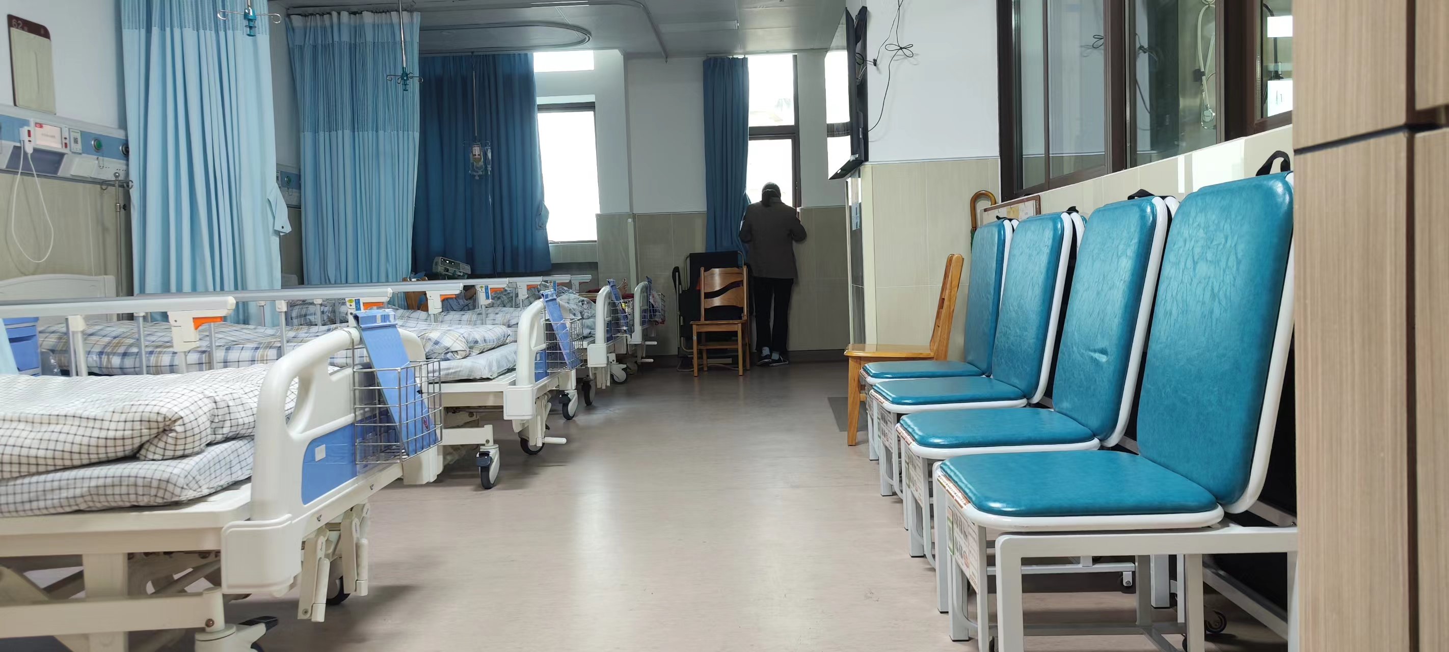 醫(yī)院引進共享陪護椅，醫(yī)院服務(wù)更加人性化，患者陪護更輕松！